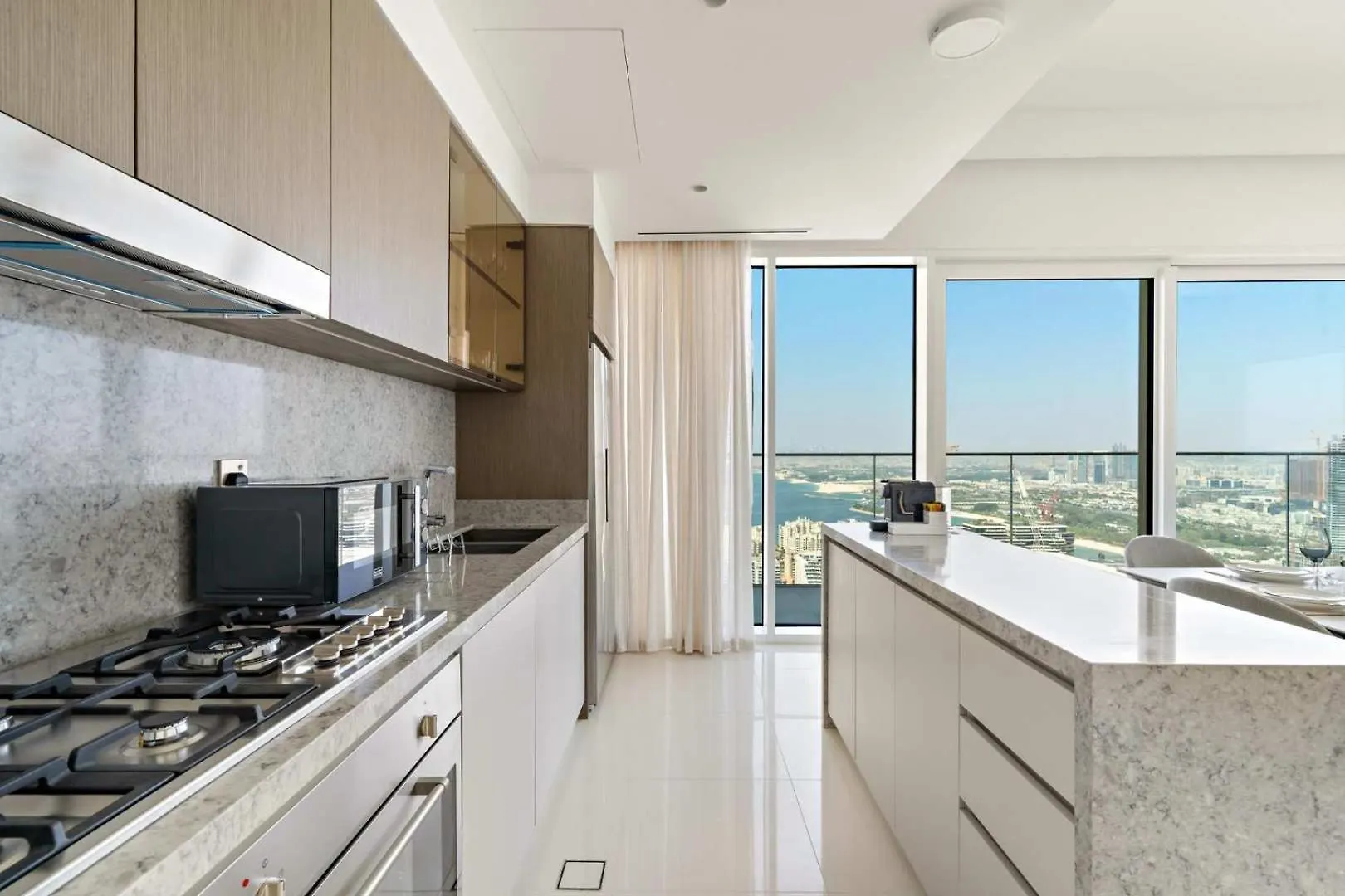 Spectacular 3Br Penthouse With Best Views Of Palm Dubai